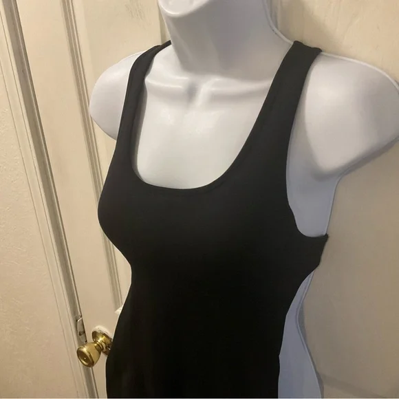 Black Sleeveless Jumpsuit - Picture 2 of 13